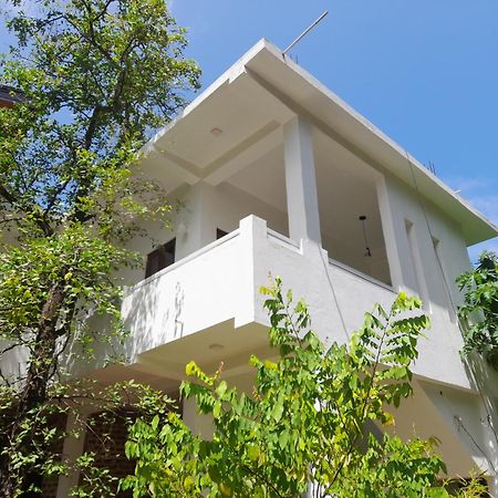 Gloria Inn Negombo Exterior foto