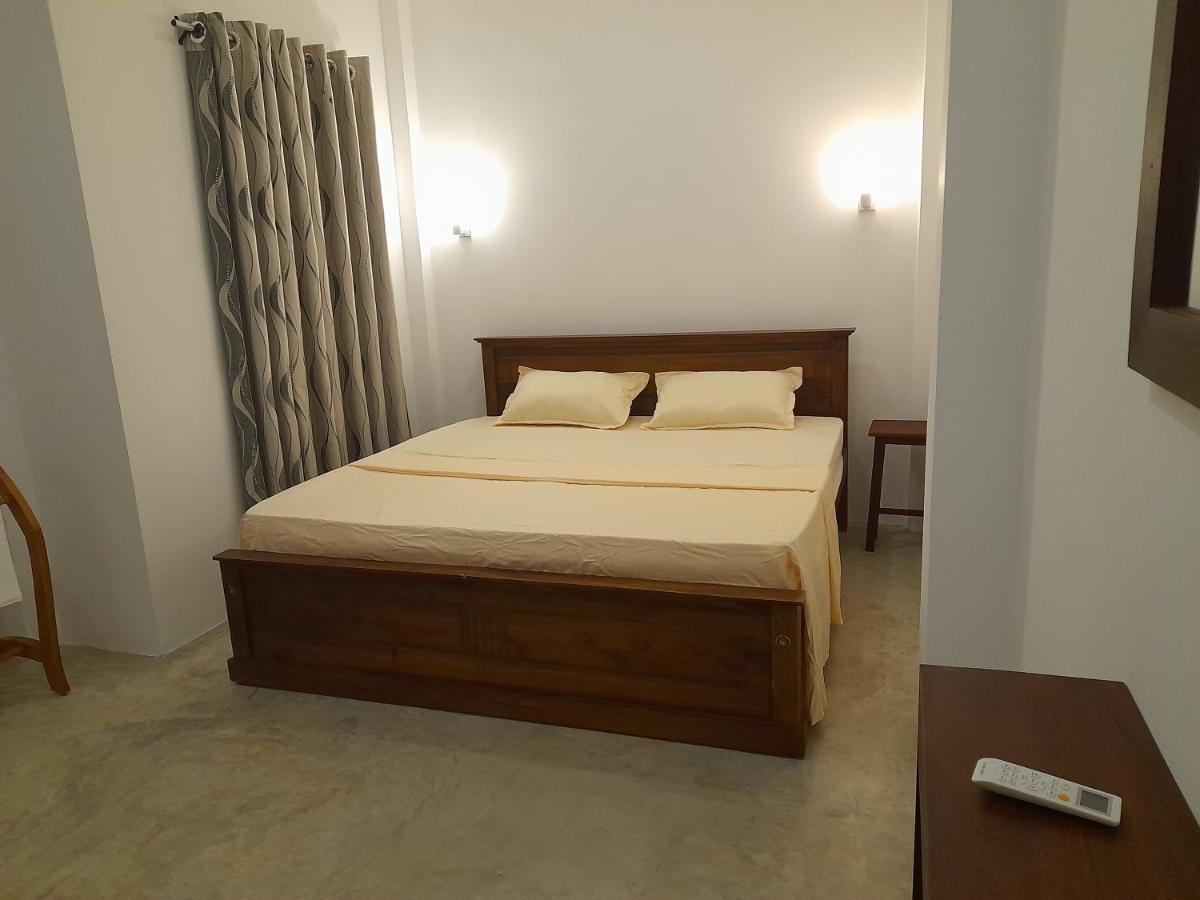 Gloria Inn Negombo Exterior foto